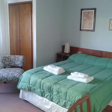Iberia Hotel Olascoaga ניוקואן מראה חיצוני תמונה