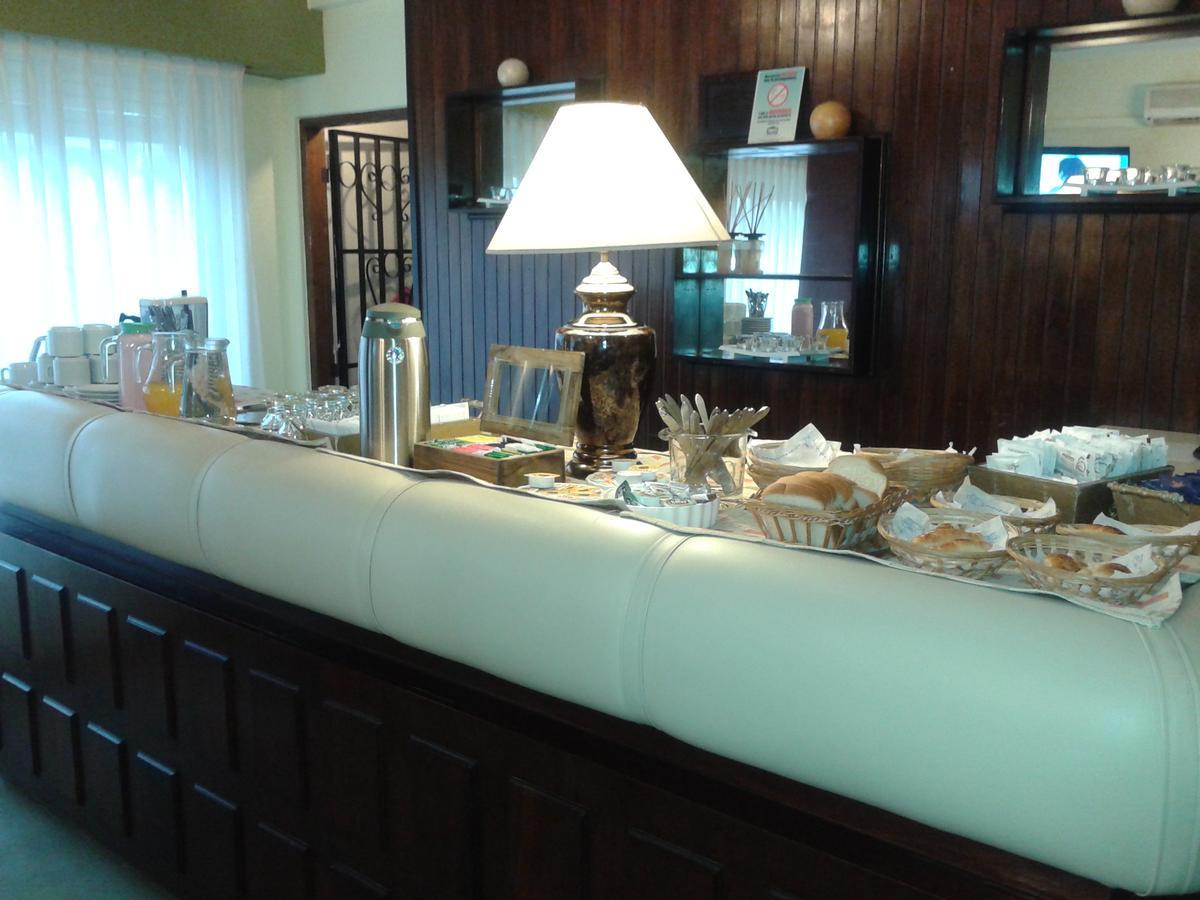 Iberia Hotel Olascoaga ניוקואן מראה חיצוני תמונה
