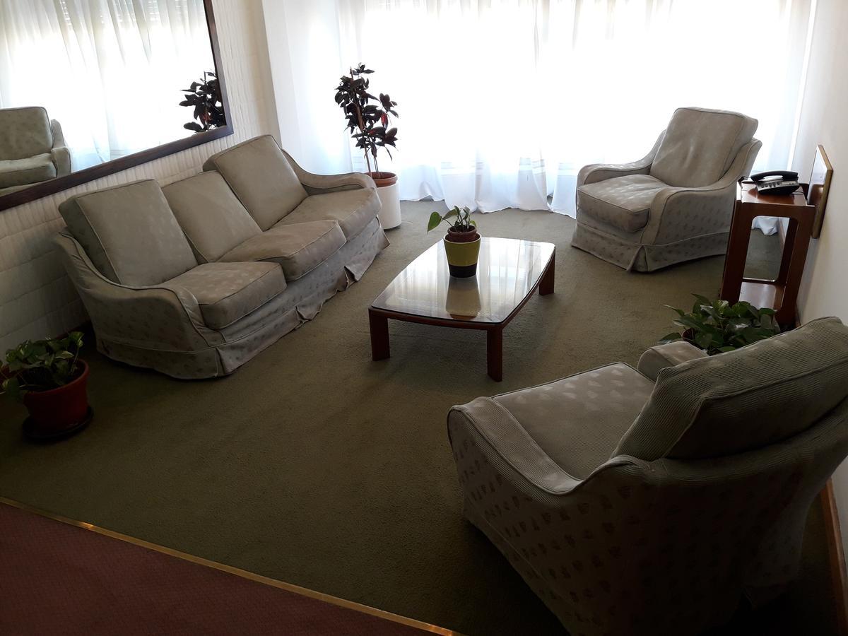 Iberia Hotel Olascoaga ניוקואן מראה חיצוני תמונה